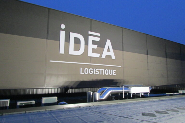 Signalétique intérieure et décoration de bureaux réalisées pour IDEA à Nantes